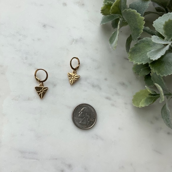 The Billye - Mini Hoop Geometric Triangle Earring - Picture 4 of 5